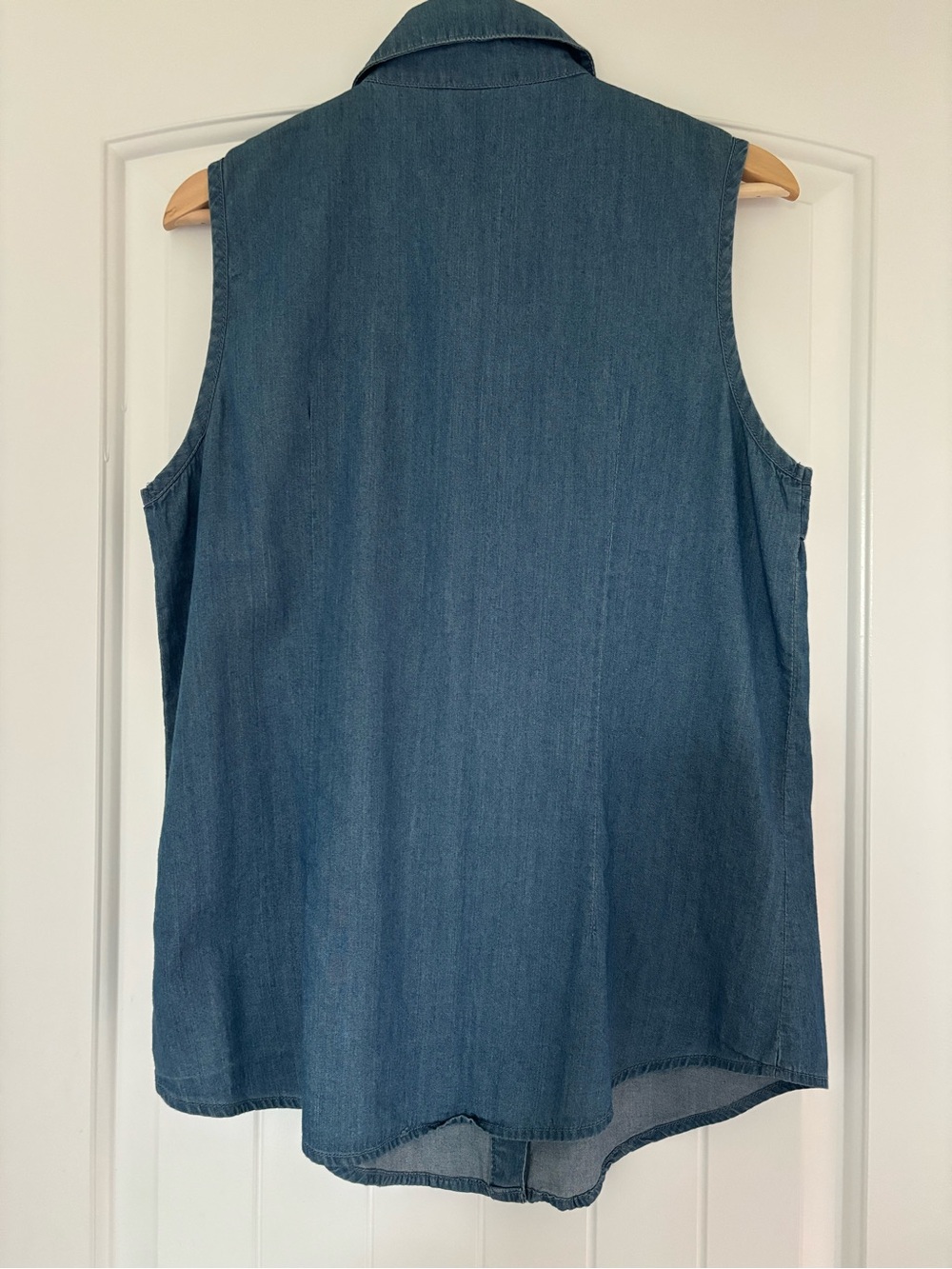 Vero Moda 100% Cotton Denim Look Shirt | Sleeveless | Size L | Coastal Cowgirl - Picture 3 of 5